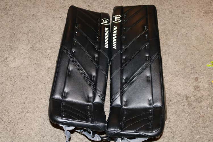 Used 28" Warrior Ritual G4 Goalie Leg Pads