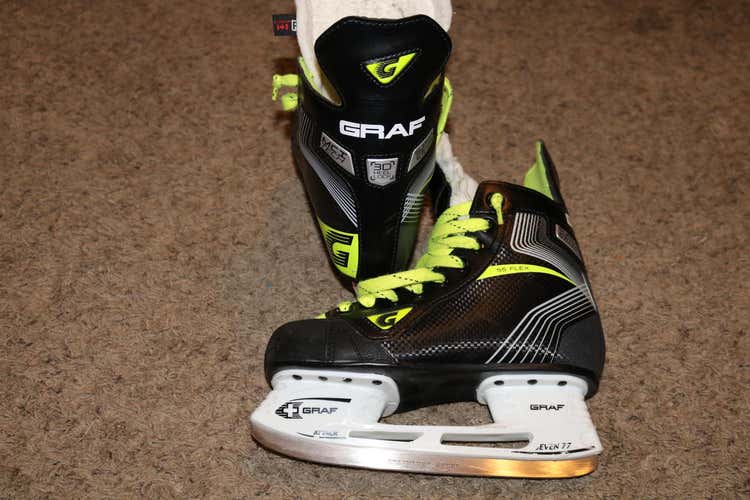 Used Junior Graf Hockey Skates Size 3