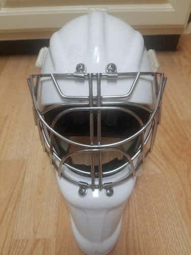 Wall W4 Short Chin Senior Goalie Mask