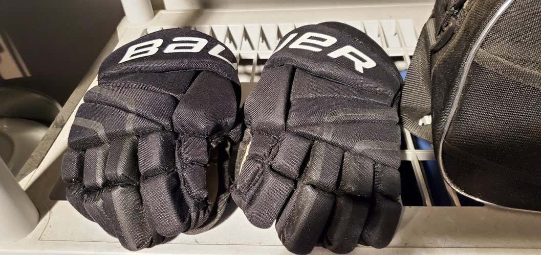 Black Used Junior Bauer Vapor X60 Gloves 11"