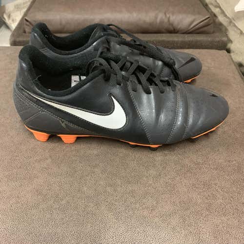 Black Men's Molded Cleats Nike Cleats