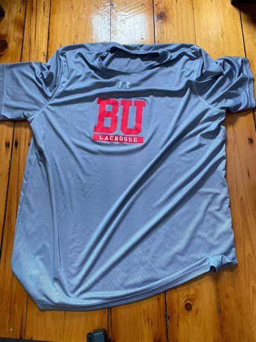 Gray Men's XL Under Armour Shirt