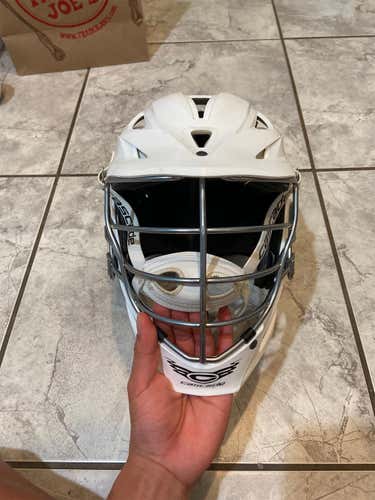 White Adult Player's Cascade R Helmet