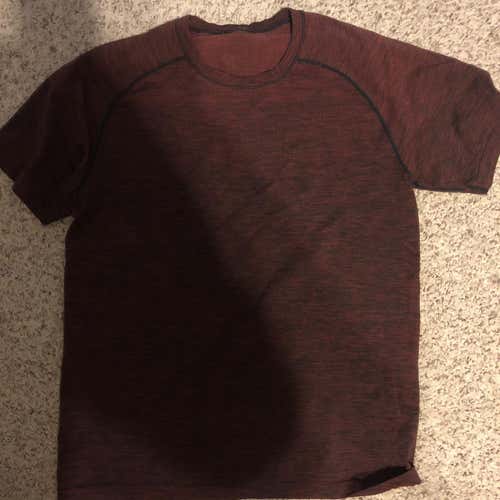 Red Men's Medium Lululemon Shirt