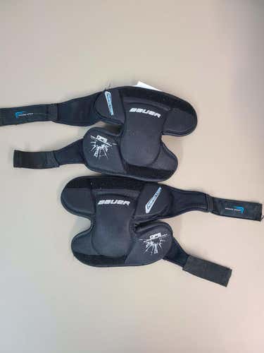 Used Bauer Youth Knee Pads