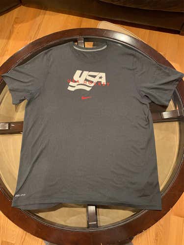 Nike Dri Fit USA Hockey T Shirt (XL)