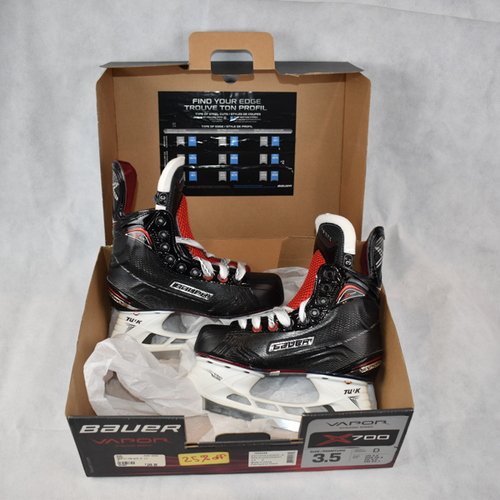 New Jr Bauer Vapor X700 Hockey Skates Regular Width Size 3.5D
