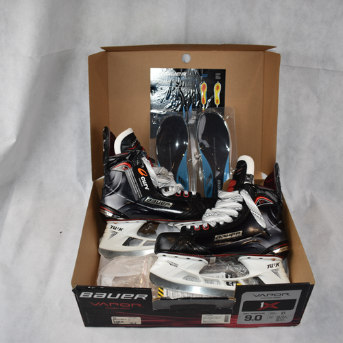 New in Box Senior Bauer Vapor 1X Hockey Skates Regular Width Size 9D
