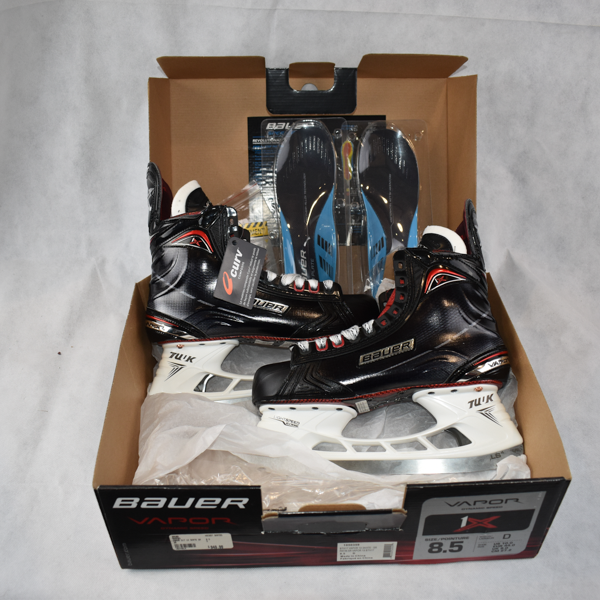 New in Box Senior Bauer Vapor 1X Hockey Skates Regular Width Size 8.5D