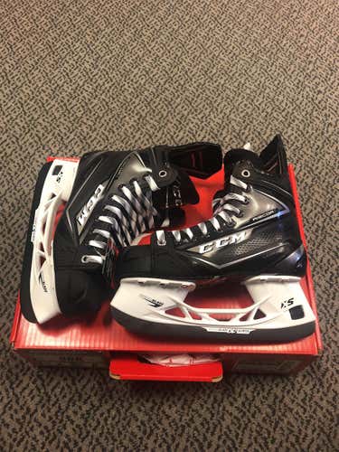 Junior CCM Ribcor 80K Regular Width  Size 4 Hockey Skates