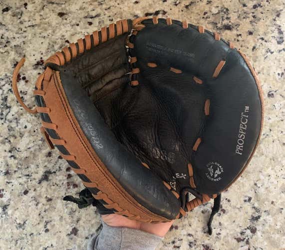 Mizuno 32.5" Catcher's Glove
