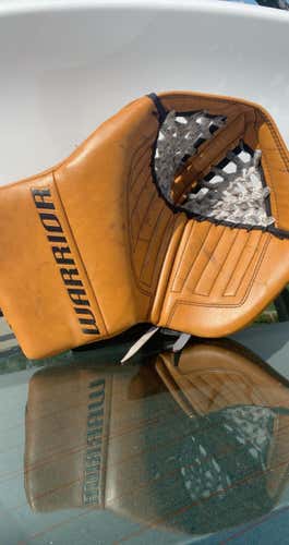 Warrior G4 Pro Classic Regular Catch Glove