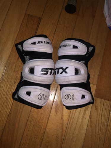 Used Medium/Large STX Arm Pads