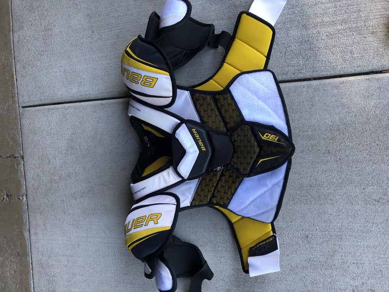 Very good condition! Senior Large Bauer Supreme 190 Shoulder Pads Pro Stock