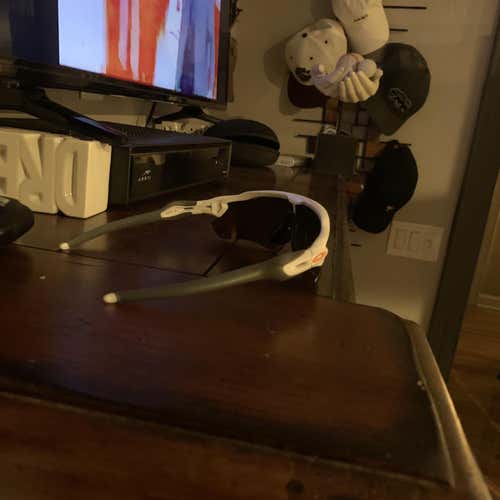 White Unisex  Oakley Radar EV Sunglasses