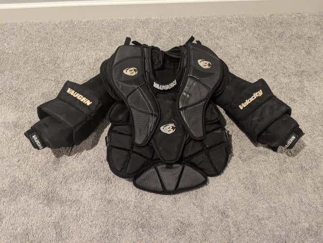 Used Senior Large Vaughn Velocity V3 7500 Goalie Chest Protector