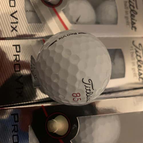 White New Titleist Pro V1x 12 Pack (1 Dozen) Balls