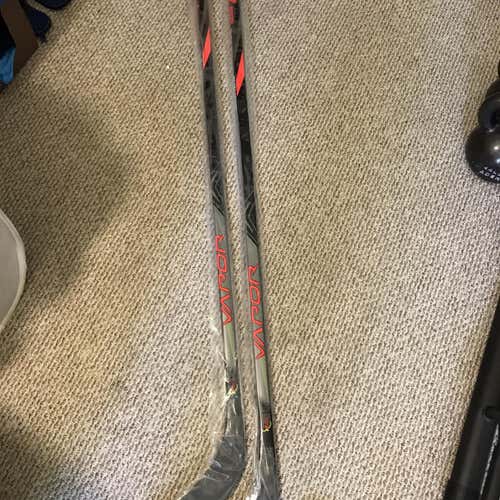 Senior Left Hand Vapor FlyLite Mid Pattern  Hockey Stick