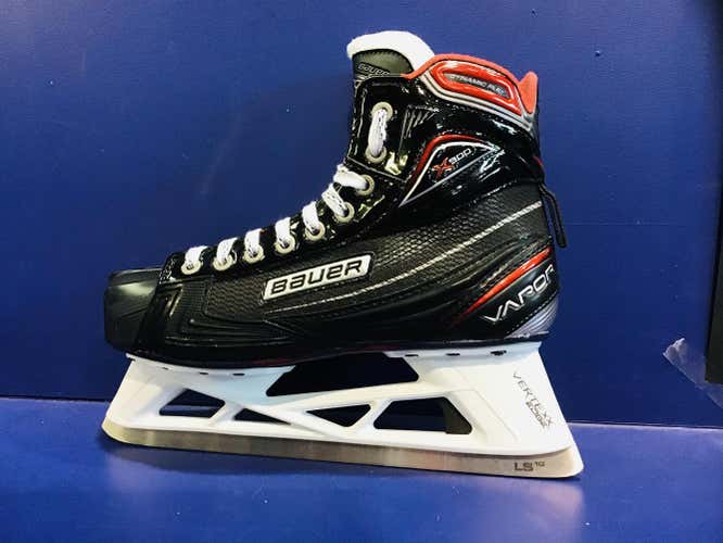 New Senior Bauer vapor x900 Hockey Goalie Skates Regular Width Size 9.5