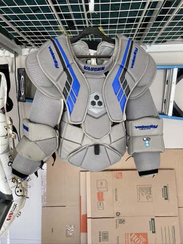 Chesty - Vaughn Velocity VE8 XFP Pro Goalie Chest Protector XL