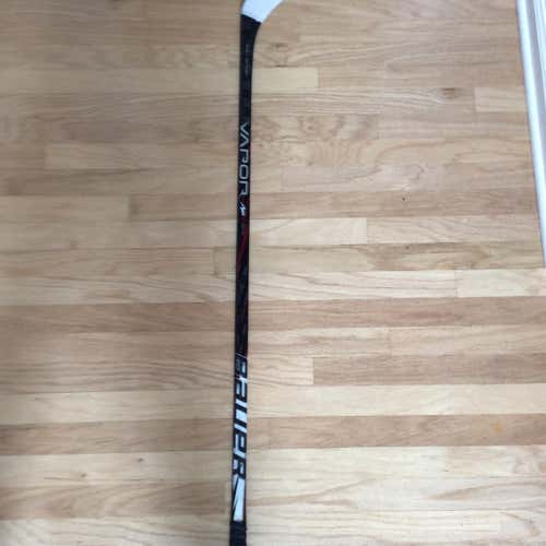 Junior Right Handed 50 Flex Vapor APX  Hockey Stick
