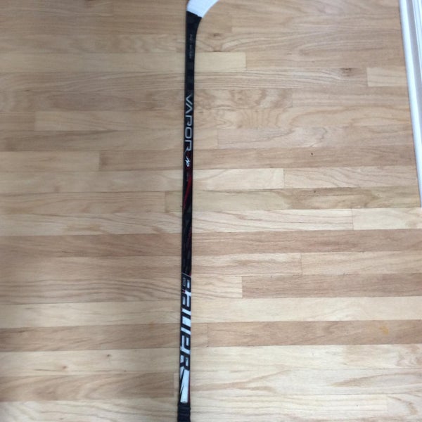 Junior Right Handed 50 Flex Vapor APX Hockey Stick
