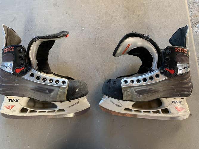 Bauer Vapor XXX Size 7EE Hockey Skates