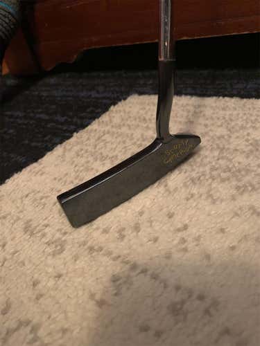 Scotty Cameron Studio design 1.5 35" Putter with Headcover