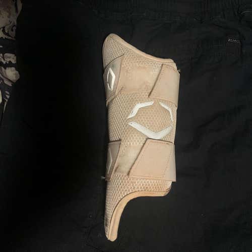 Used Senior EvoShield Shin Guards