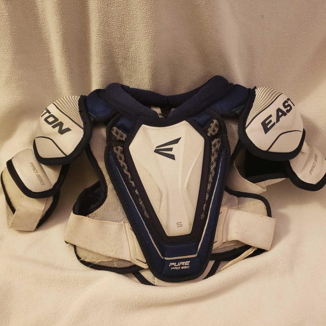 Used Junior Small Easton Pure Pro 950 Shoulder Pads