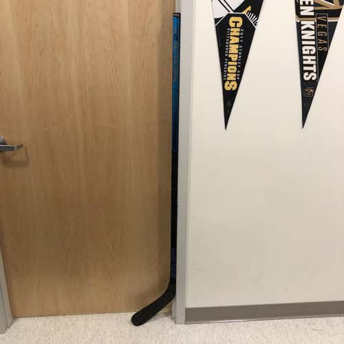 New Bauer Nexus 2N Pro RH Pro Stock Hockey Stick