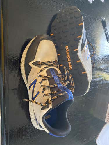 Gray Used Adult Men's Size Men's 10.5 (W 11.5) Trainers New Balance Low Cut