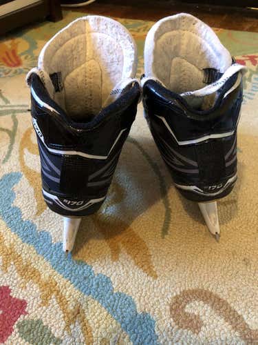 Used Junior Bauer Supreme S170 Goalie Skates Regular Width Size 4.5