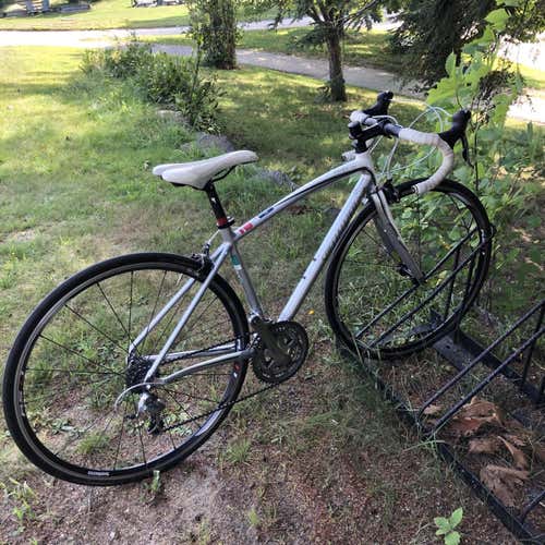 Women's 2010 Specialized Dolce 20" Road Bike