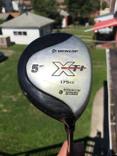 Men's Right Handed Dunlop XTi Regular Flex 5 Wood Fairway Wood