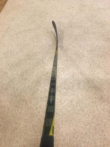 Senior Right Handed Supreme 1S Toe Pattern  Hockey Stick