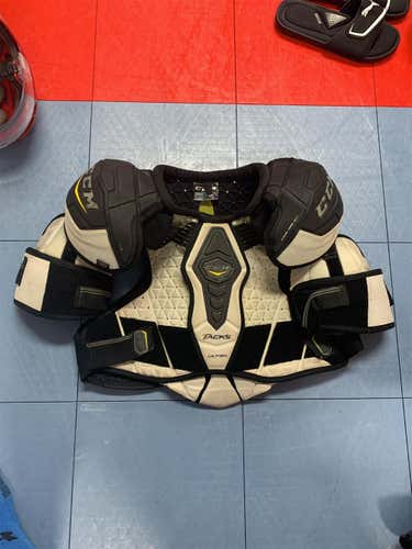 Senior Large CCM Ultra Tacks Pro Shoulder Pads