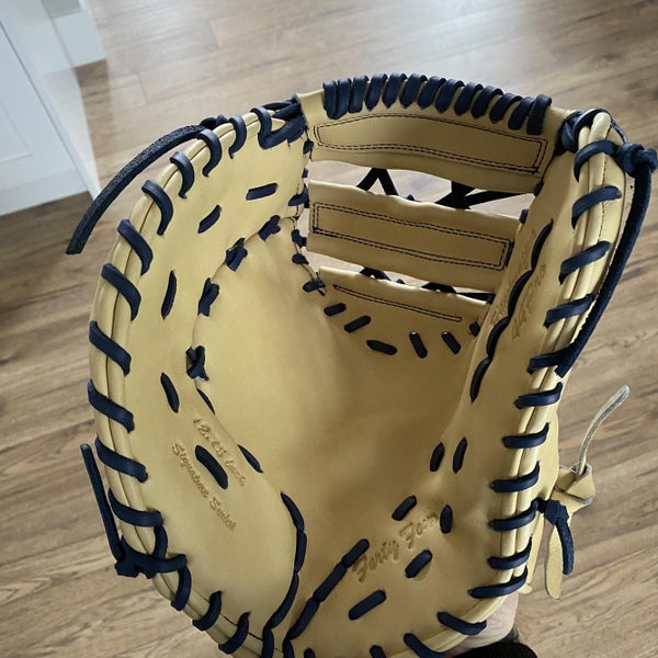 Brown Adult First Base Signiture Series 12.75" Baseball Glove