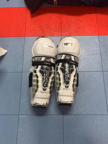 Senior CCM Ultra Pro Shin Pads