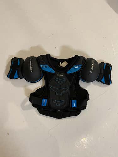 TRUE Hockey XC9 Shoulder Pads - LARGE