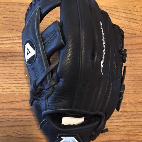 Black Kid Pitch (9YO-13YO) Infield 11" Baseball Glove