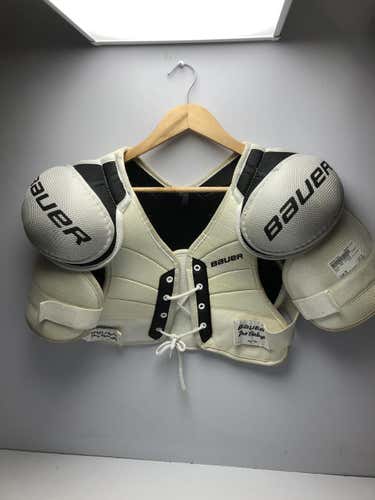Used Bauer Pro Vintage Md Ice Hockey Shoulder Pads
