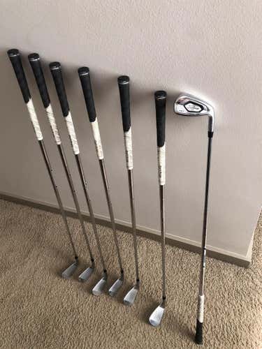 Titleist 718 AP3 4-9, PW ~ RH~ S300 ~ Golf Pride MC Grip