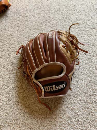 Brown High School/College Infield A2000 11.5" Baseball Glove
