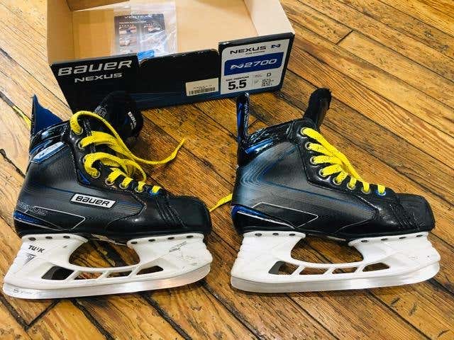 Used Junior Bauer Nexus N2700 Hockey Skates Regular Width Size 5.5