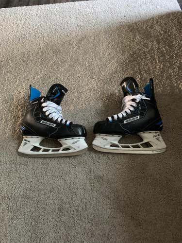 Senior Bauer Nexus 7000 Regular Width Size 7 Hockey Skates