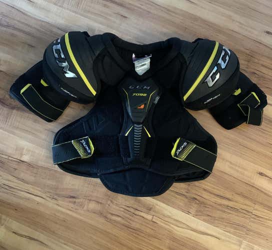 Used Senior Small CCM Tacks 7092 Shoulder Pads