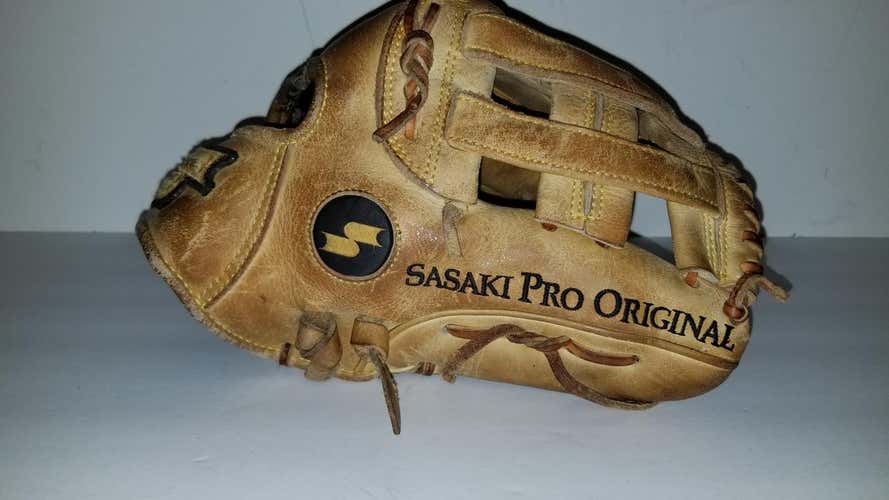 Used SSK Sasaki Pro Original Glove 11.75"