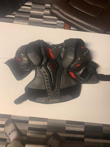 Senior Large CCM RBZ Shoulder Pads