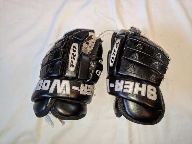Used Sher-wood 9950 11 1 2" Hockey Gloves